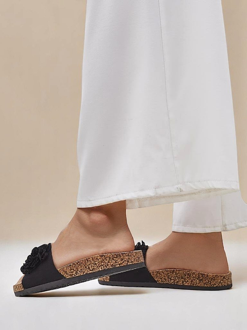 Royalfashion жіночі шльопанці з квітковими акцентами Occes