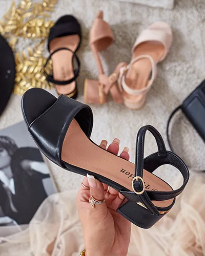 Royalfashion Жіночі босоніжки Wolcos