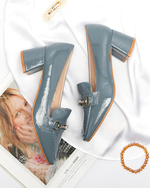 OUTLET Лаковані жіночі туфлі-мокасини сіро-блакитного кольору Welmok- Взуття