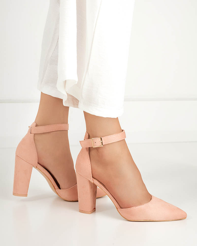 Rosa Damensandalen auf der Kinotia-Post - Schuhe