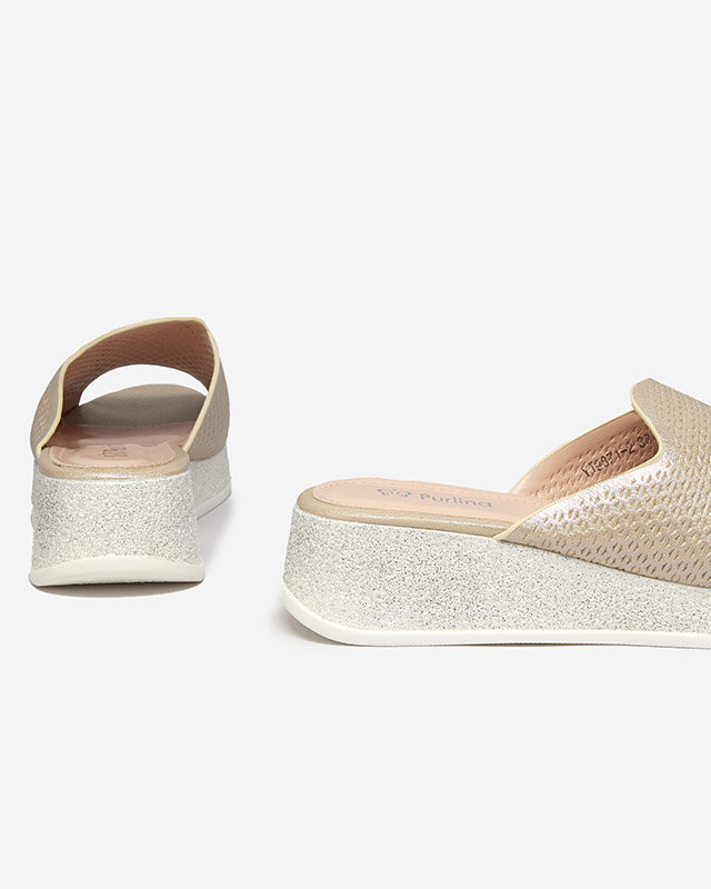 Lekisa goldene durchbrochene Keilpantoffeln für Damen mit Brokat - Schuhe