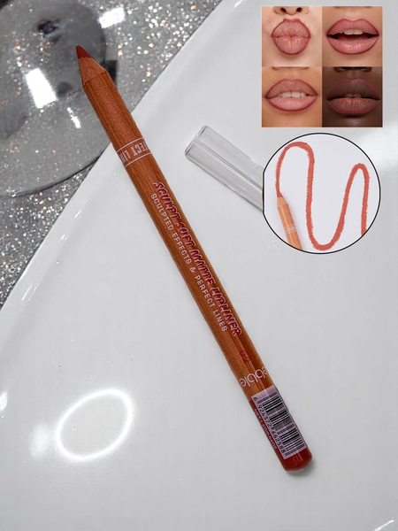 Lippenkonturenstift in der Farbe Rosy