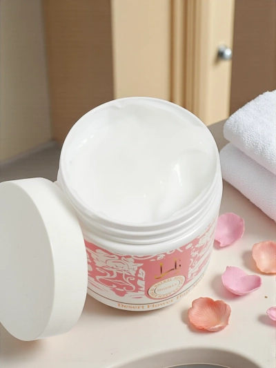 Parfümierte Haarmaske mit Proteinen - regeneriert und spendet Feuchtigkeit