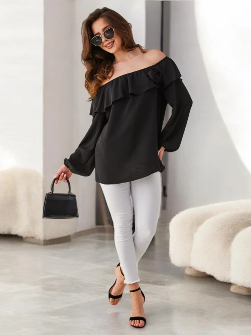 Royalfashion жіноча блуза з відкритими плечима з рюшем та квіткою