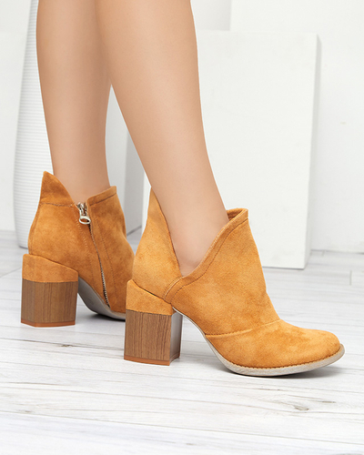 Hellbraune Damenstiefeletten mit Cintura-Ausschnitten - Schuhe 1