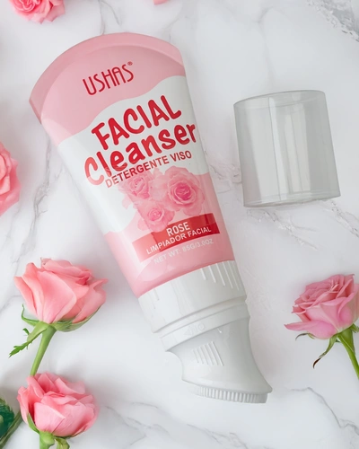 Reinigende feuchtigkeitsspendende Rosen-Schäumcreme für das Gesicht 85g