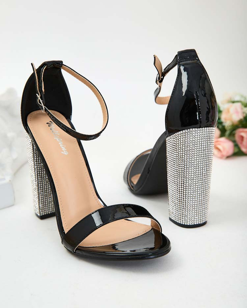 Royalfashion Лаковані жіночі босоніжки на газетній стійці