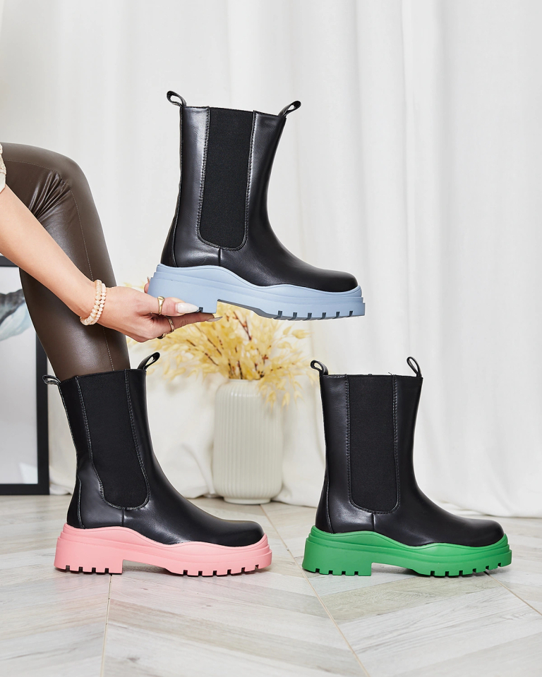 Royalfashion Hohe schwarze Damenstiefel mit blauer Sohle Beerus