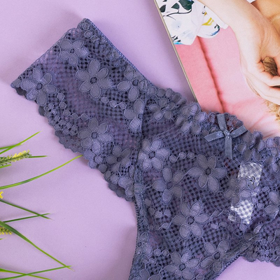 Lila Spitzen-Tanga für Damen - Unterwäsche