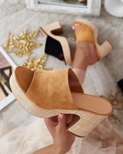 Royalfashion Жіночі шльопанці Voxon на підборах