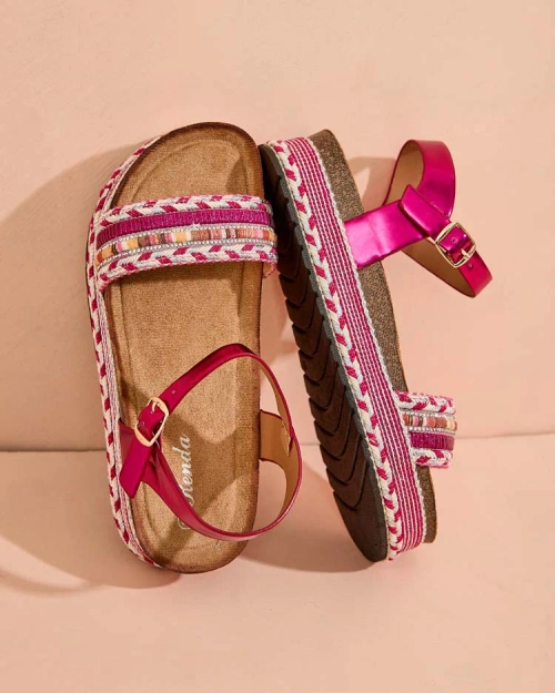 Жіночі вишиті босоніжки Royalfashion