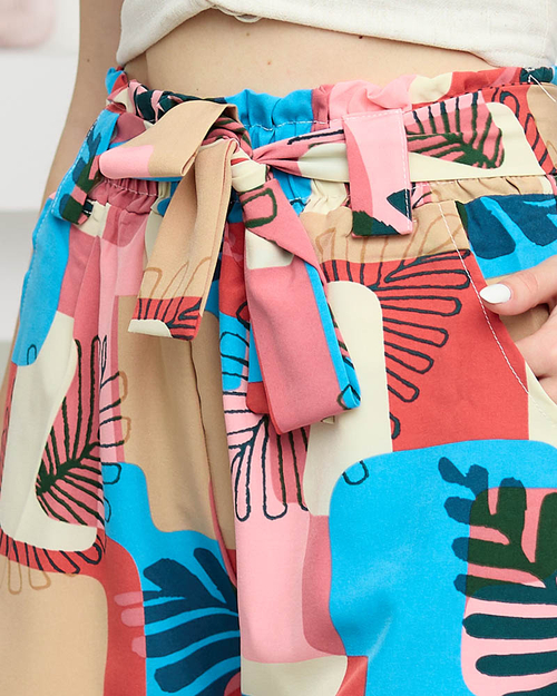 Рожеві жіночі шорти з тканини з малюнком - Одяг