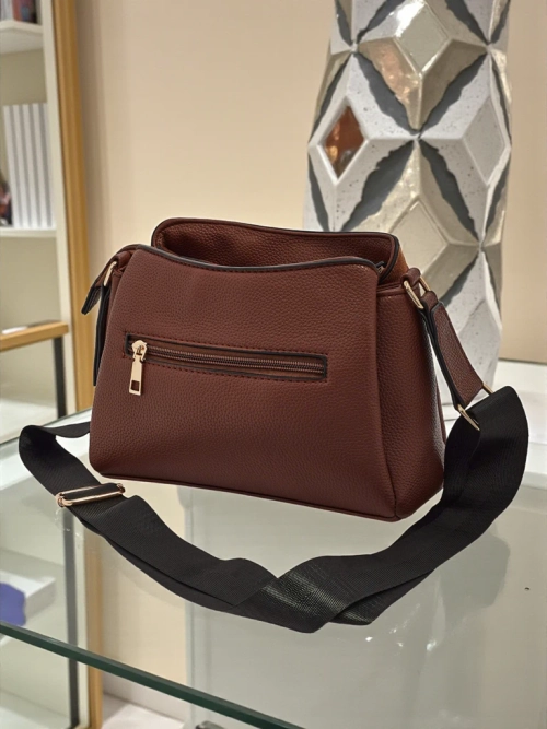 Маленька жіноча сумочка з екошкіри Novaria