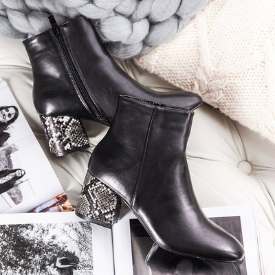 Schwarze Stiefel mit Prägung a&#39;la Rossana Schlangenhaut - Schuhe 1