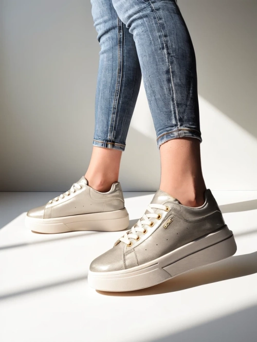 Royalfashion Жіночі кросівки Ofetorie