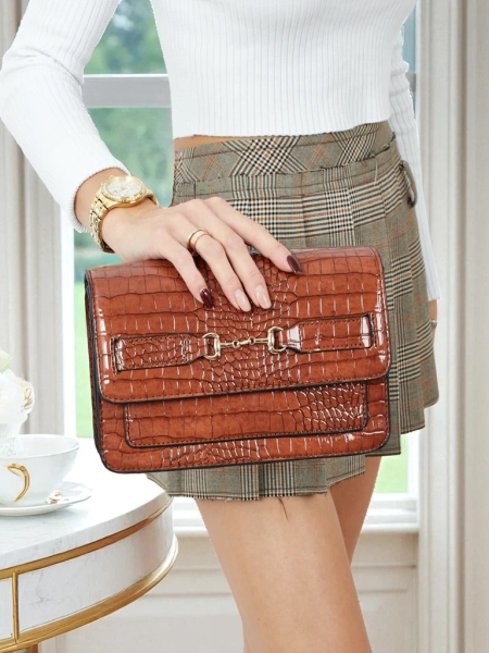 Lackierte kleine Damenhandtasche aus Öko-Leder Lunisse