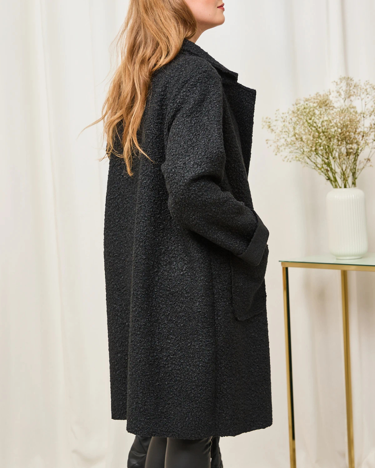 Royalfashion Schwarzer Damenmantel aus Schafsfell