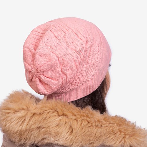 Рожева жіноча шапка