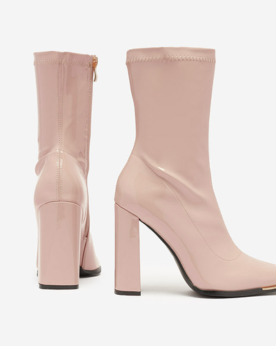 Hellrosa Damen-Lackstiefel auf dem Rekila-Pfosten - Schuhe
