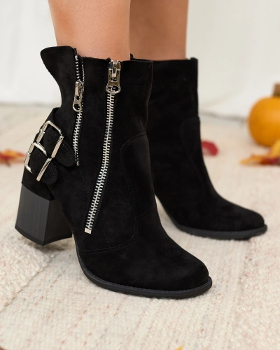 Royalfashion Schwarze Damenstiefel mit Verzierung Feirrgo