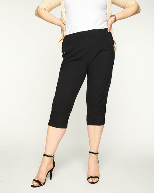 Чорні жіночі шорти з тканини 3/4 PLUS SIZE - Одяг