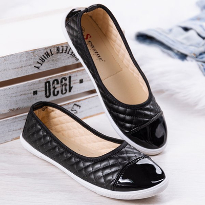 Schwarzer Slip-On mit gestepptem Fatima-Obermaterial - Schuhe