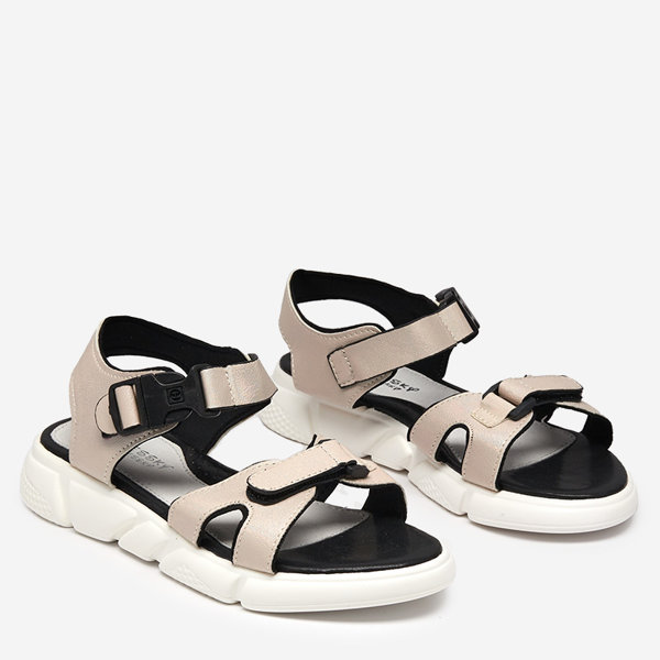 Glänzende Kindersandalen in Beige Leepe - Schuhe