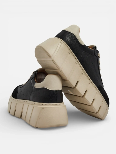 Sportliche Damen-Sneakers aus Naturleder Taures