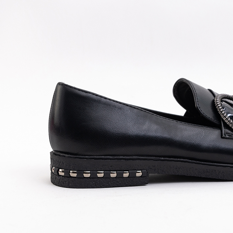 Schwarze Damen-Loafer mit Vauae-Schnalle - Schuhe