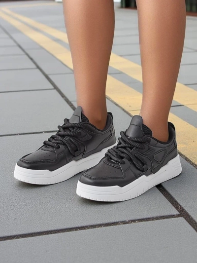 Royalfashion Damen Sport Sneakers auf einer dickeren Sohle Uanes
