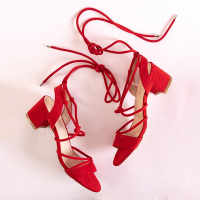 Rote Damensandalen mit Awrora-Bindung - Schuhe