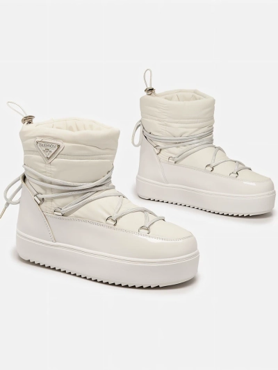 Royalfashion Damen-Schlupfstiefel a'la Schneestiefel in Weiß Vevnose