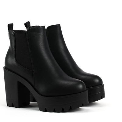 Czarne botki na słupku - Obuwie