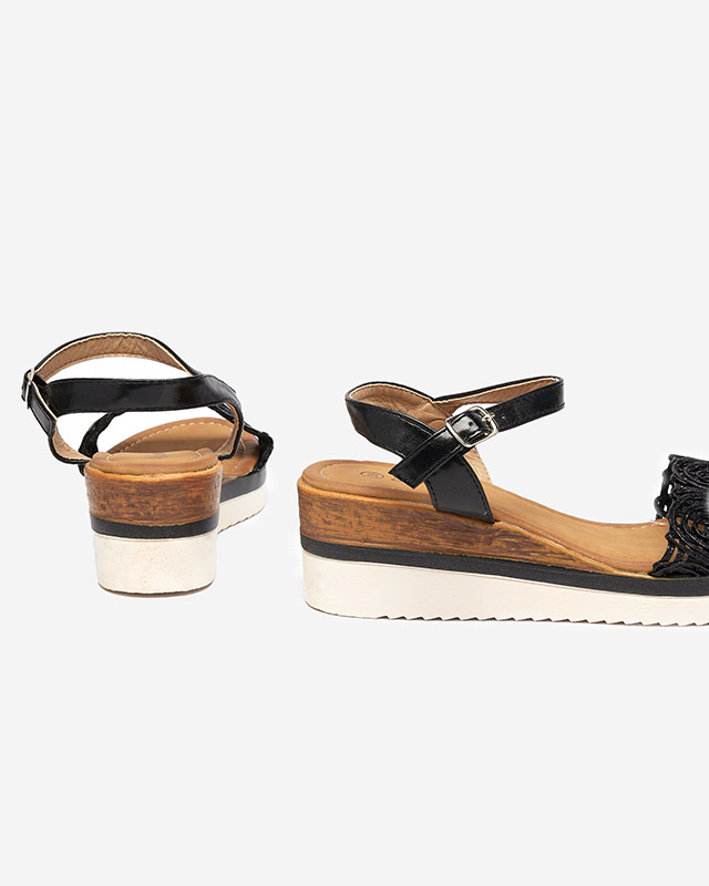 Schwarze Damensandalen auf dem durchbrochenen Keil Jofasa - Schuhe