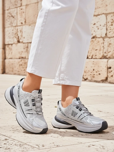 Royalfashion Damen Sport Sneakers auf einer dickeren Sohle Roality