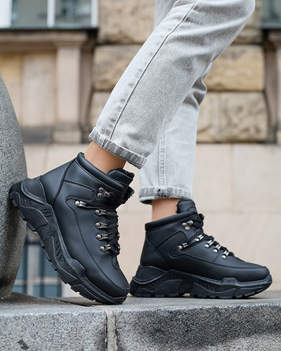 Schwarze Kunstleder-Schneestiefel von Rueq- Footwear