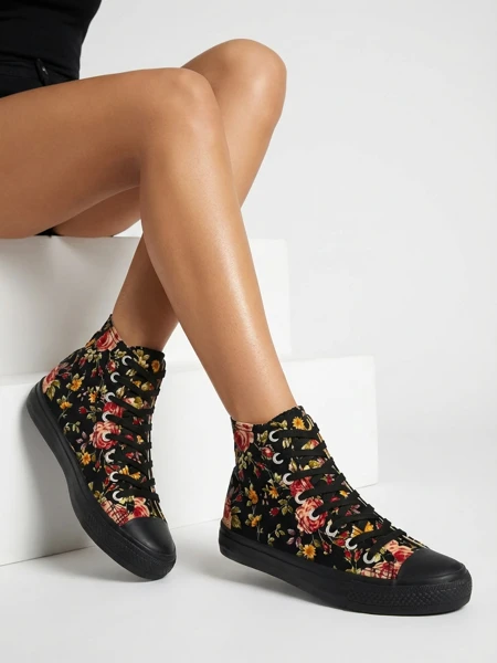 Royalfashion Damen hohe schwarze Sneakers mit Blumendruck Fahenna