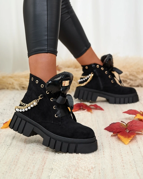 Жіночі утеплені черевики з екозамші Royalfashion чорного кольору Dahaff