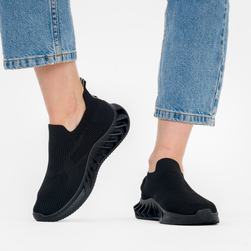 Чорні жіночі кросівки Redera