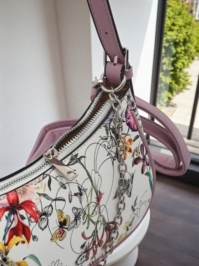 Royalfashion Невелика жіноча сумка з екошкіри з квітковим візерунком Lily Bloom