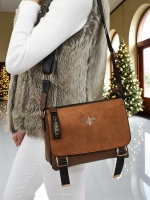 коричневий