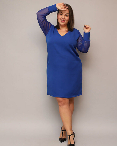 Glänzendes knielanges Kleid in Grün PLUS SIZE- Kleidung