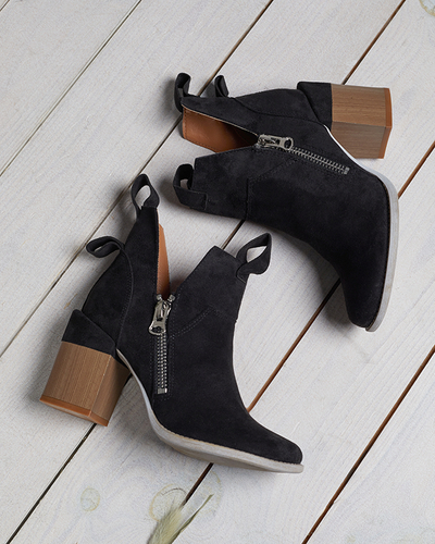 Schwarze Damenstiefel auf einem eckigen Pfosten Darera - Schuhe