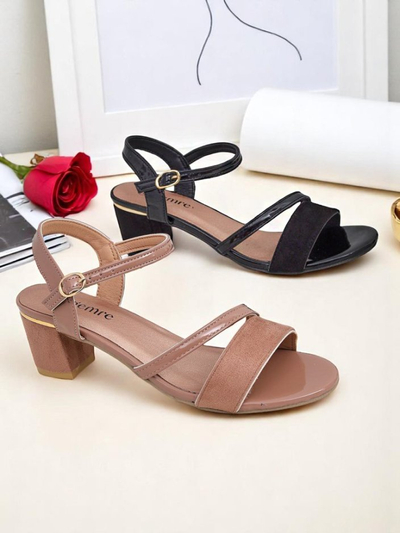 Royalfashion Lackierte Damen Sandaletten mit niedrigem Absatz Grace Gloss