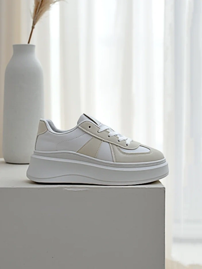 Royalfashion жіночі спортивні кросівки на платформі Safirrat