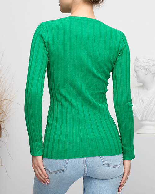 Зелений жіночий светр з V-подібним вирізом