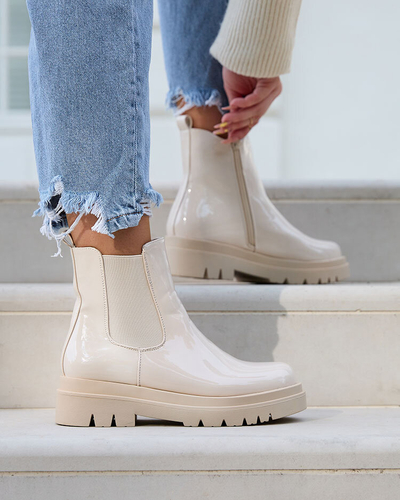 Royalfashion Beige lackierte, isolierte Damenstiefel Angel Steps