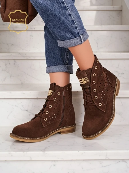 Aurelia Braune Wildleder Stiefeletten mit Fell Durchbrochen Elegant 2,5cm