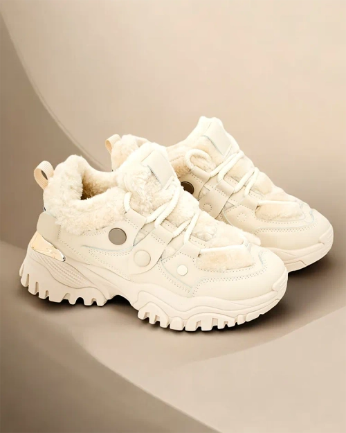 Жіночі модні кросівки з утепленням Royalfashion Poriomo