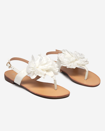 Weiße Damensandalen mit Blume Nerikala - Schuhe